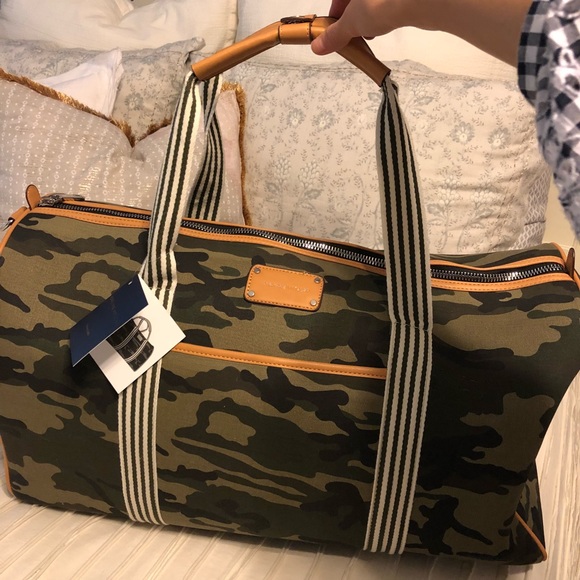 adrienne vittadini canvas duffle